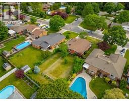 34 Wyandott STREET - 33