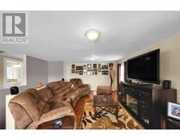 1039 James STREET - 38