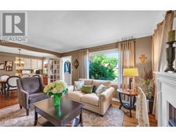 74 Phyllis AVENUE - 11