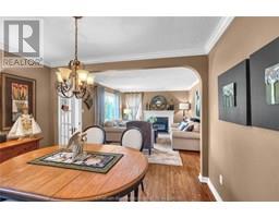 74 Phyllis AVENUE - 15