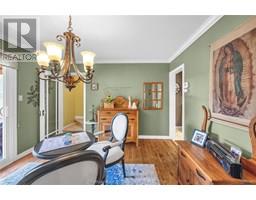 74 Phyllis AVENUE - 23