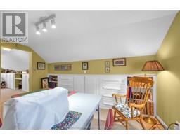 74 Phyllis AVENUE - 31