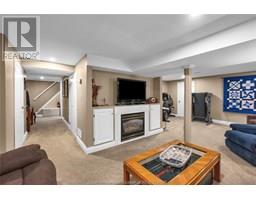 74 Phyllis AVENUE - 38