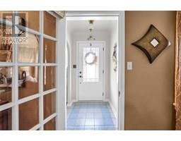 74 Phyllis AVENUE - 6