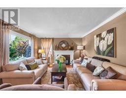 74 Phyllis AVENUE - 8