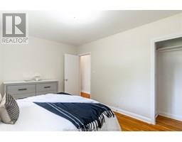 574 Lacroix STREET - 18