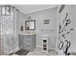 4 Oak STREET - 13