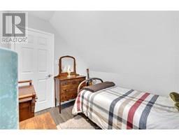 4 Oak STREET - 22