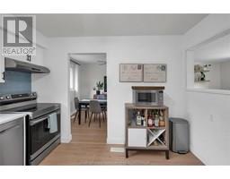 35 Peterborough DRIVE - 12