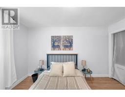 35 Peterborough DRIVE - 21