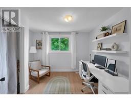 35 Peterborough DRIVE - 23