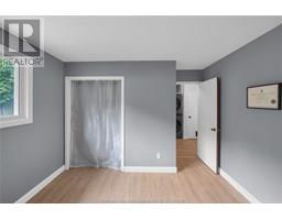 35 Peterborough DRIVE - 33