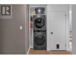 35 Peterborough DRIVE - 36