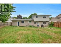 35 Peterborough DRIVE - 42