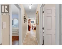 104 GREGORY DRIVE East - 22