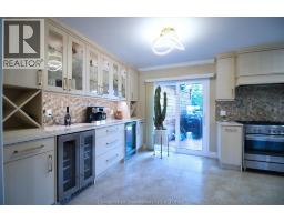 94 Wyandott STREET - 11