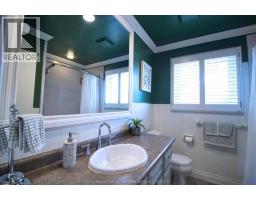 94 Wyandott STREET - 27