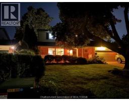 94 Wyandott STREET - 3
