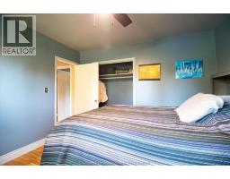 94 Wyandott STREET - 31