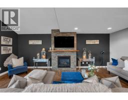 247 HUDSON DRIVE - 13