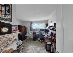 473 Elm STREET East - 34