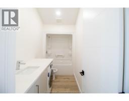 91 Adelaide STREET South - 13