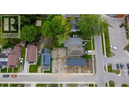 91 Adelaide STREET South - 36