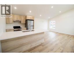 91 Adelaide STREET South - 4