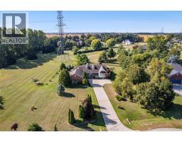 21640 Pinehurst CRESCENT - 37