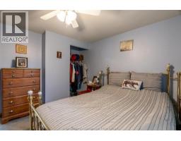 8 Marion AVENUE - 14