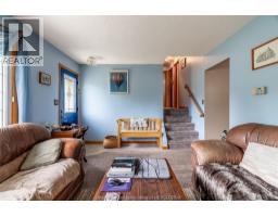 8 Marion AVENUE - 6