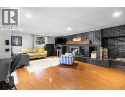 19418 Charing Cross ROAD - 27