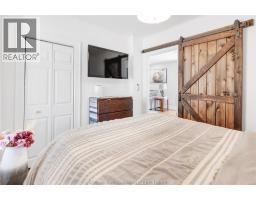 61 UNIVERSITY AVENUE - 21