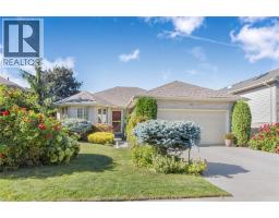 39 WINDFIELD CRESCENT - 2