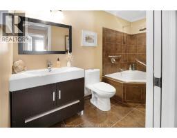 39 WINDFIELD CRESCENT - 21