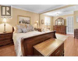 39 WINDFIELD CRESCENT - 25