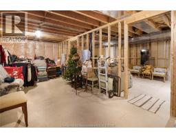 39 WINDFIELD CRESCENT - 33
