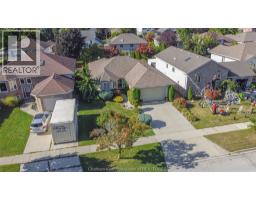 39 WINDFIELD CRESCENT - 47