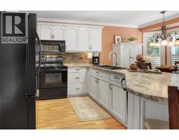 39 WINDFIELD CRESCENT - 8