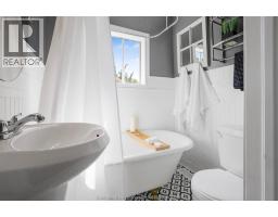 89 Berry STREET - 17
