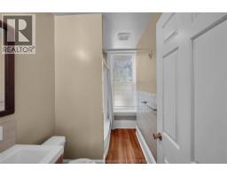 310, 312, 318 Wellington STREET West - 30