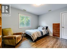 42 Bruinsma AVENUE - 18