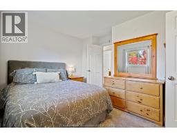 135 Garden Path - 16