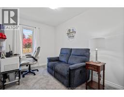 135 Garden Path - 17