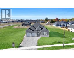 172 Rosewood CRESCENT - 2