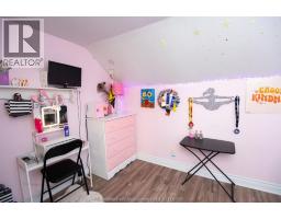 232 HUGHES STREET - 21