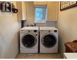 21 Albert AVENUE - 13