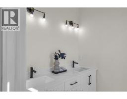 172 Rosewood CRESCENT - 21