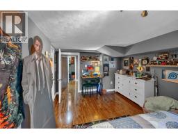 112 Arnold STREET - 40