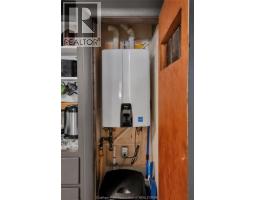 24 Regent STREET - 25